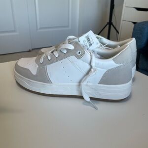 American Eagle Outfitters White and Tan Sneakers